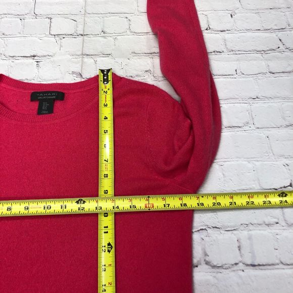 Tahari Women 100% 2-Ply Cashmere Sweater Size Medium Hot Pink M113 -21 - Picture 8 of 16